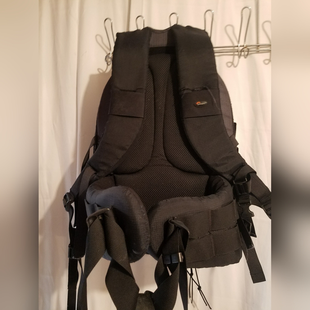 Lowepro backpack - Picture 2 of 7